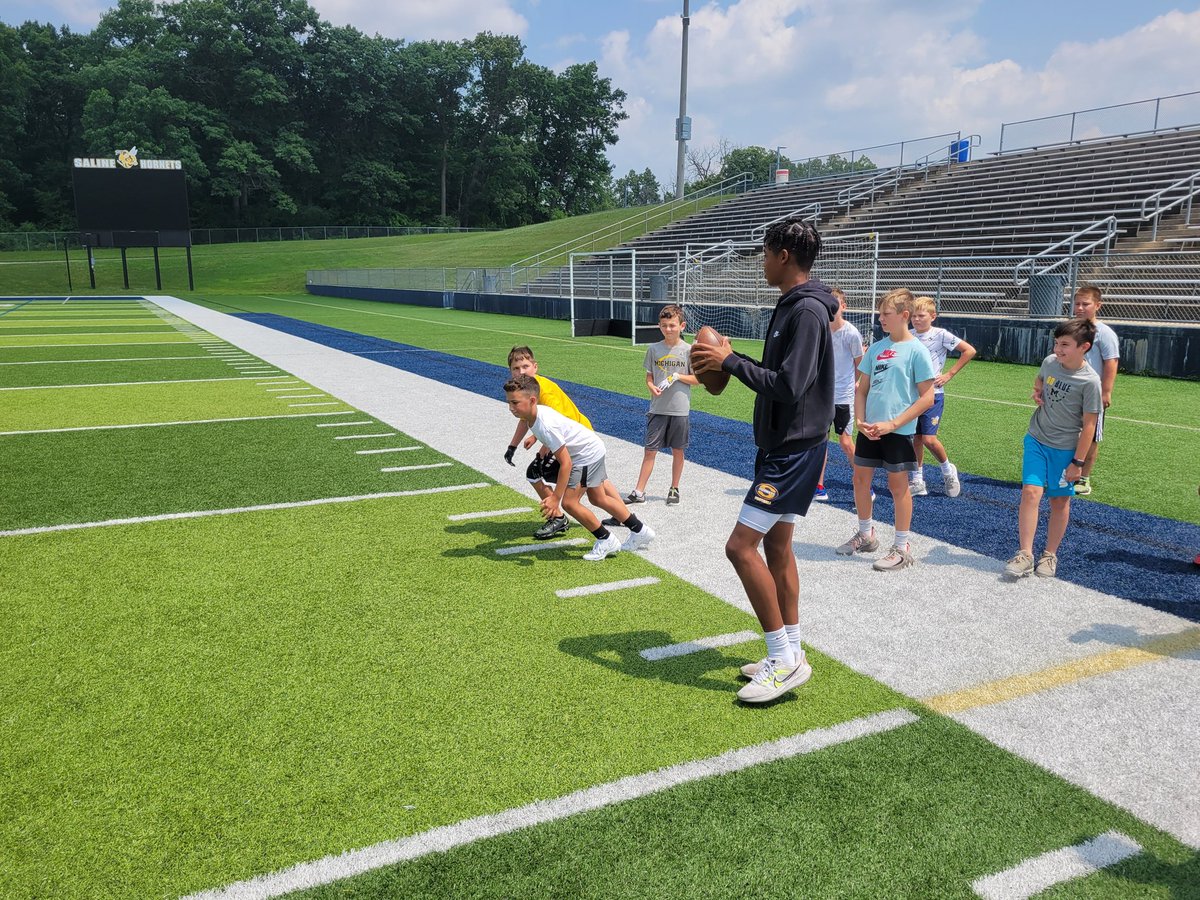 SalineFootball's tweet photo. Day 1 of youth camp is underway! @SalineCommEd @SalineAthletics https://t.co/onB2PBQk1W
