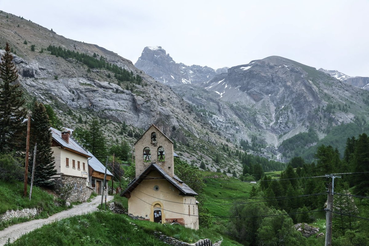 #Enimages : les peintures exceptionnelles de l'église de Fouillouse en danger. #HauteProvence 
c.ledauphine.com/culture-loisir…