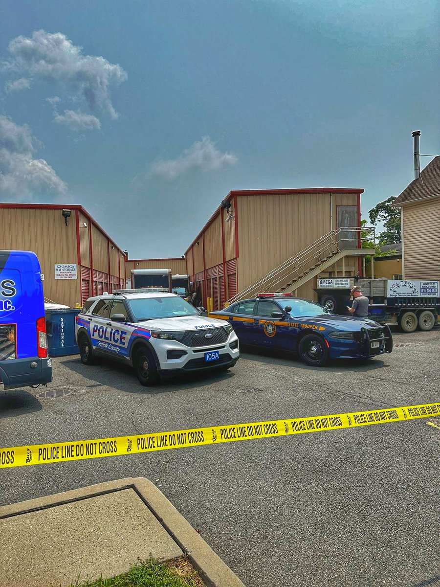 Nerdy 🅰🅳🅳🅸🅲🆃 on Twitter "Mobile crime lab, medical examiner, local law