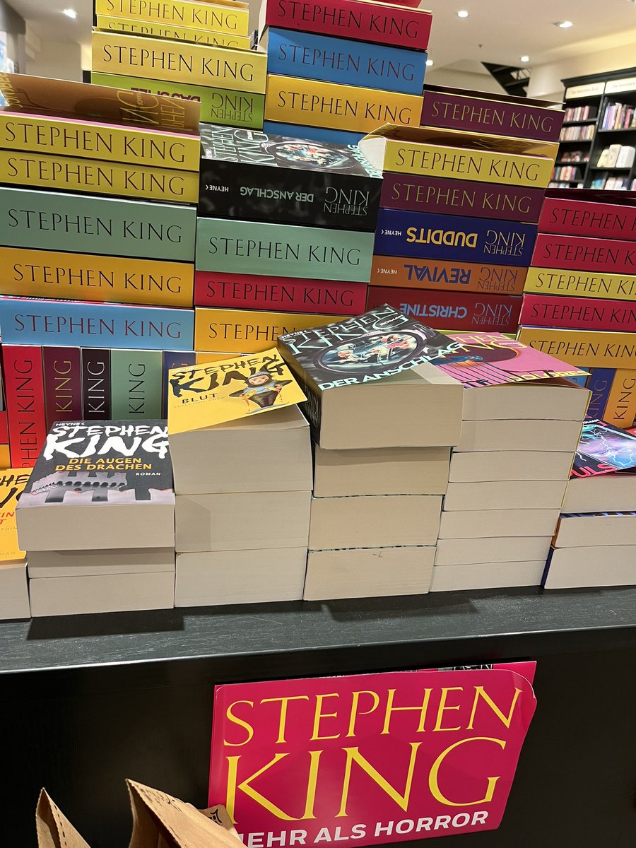 catalyna_me's tweet image. Hello my little friends! 😍
@StephenKing 
#bookstore
#noChance
#moreBooks