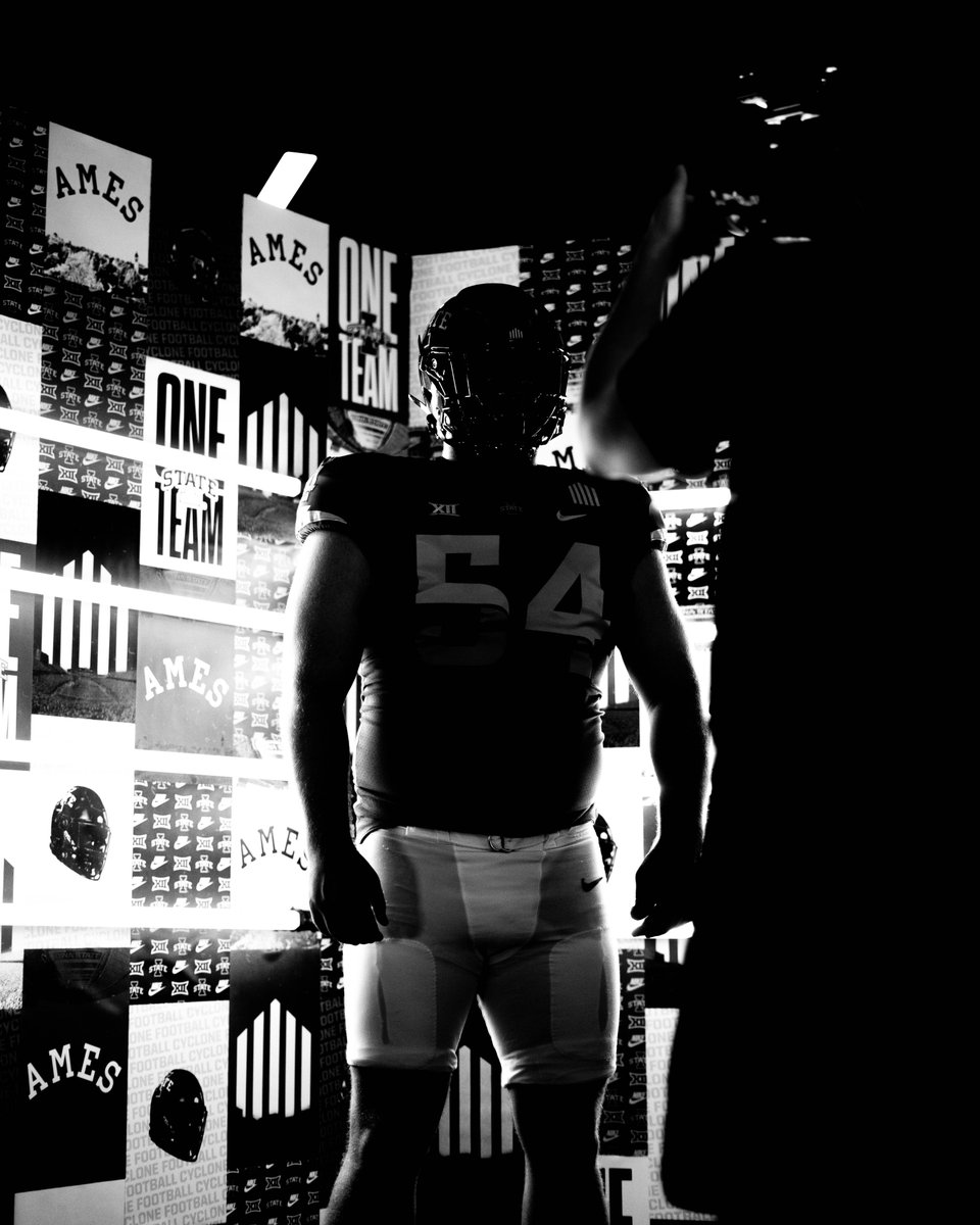 𝗕𝗲𝗵𝗶𝗻𝗱 𝘁𝗵𝗲 𝘀𝗰𝗲𝗻𝗲𝘀📸

🌪️🚨🌪️