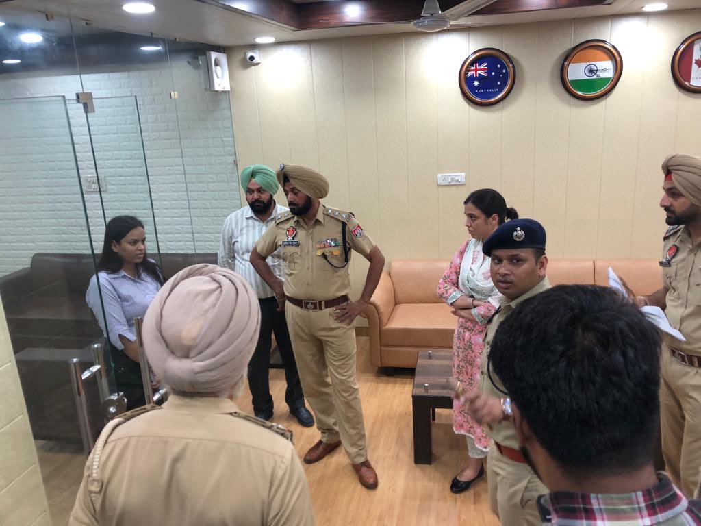 ..comprising of SP City Md Sarfraz Alam, SDM Dr Ismat Vijay Singh & DSP City I&II.
-In today’s joint operation, total of 86 such travel agencies, IELTS Centres & Consultancy firms were identified to be raided
-Titan Visa & Lawbrella Consultancy Services were temporarily sealed.