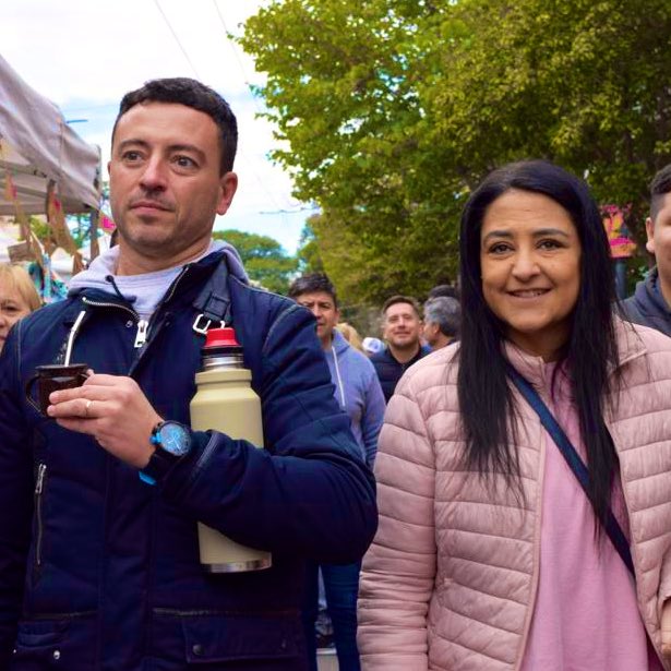 marcelino__'s tweet photo. El Domingo los votamos, son 2 personas apasionadas por nuestra ciudad.  Conocen #Córdoba como nadie y han trabajado incansablemente por ella. Junto al gran equipo de JxC, son capaces y además, Soher hará historia siendo la primera mujer viceintendente. #Casillero9 💛 #LaNúmero1 https://t.co/feLO1QSzcr