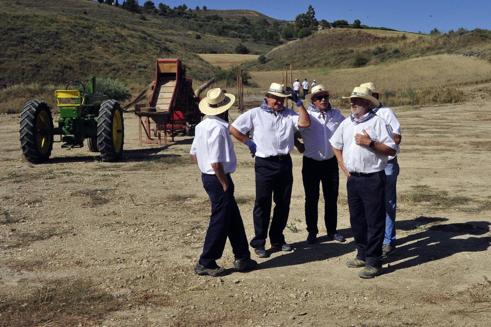 tractorantiguo's tweet photo. La Asociación participó en el Día del Mundo rural en Miranda de Arga https://t.co/ox8PCOC3Cp