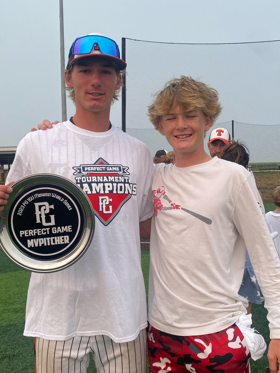 will_sickmeir40's tweet photo. Thank you @IowaPG for a great tournament at @ProspectMeadows. Brought home the champion and MVP Pitcher 
#collegerecruit #pitcher #1B #CF #studentathlete #uncommited #wwba @PerfectGameIL @PG_Tourney @GOWHS_Baseball https://t.co/z3vcnZrkoz