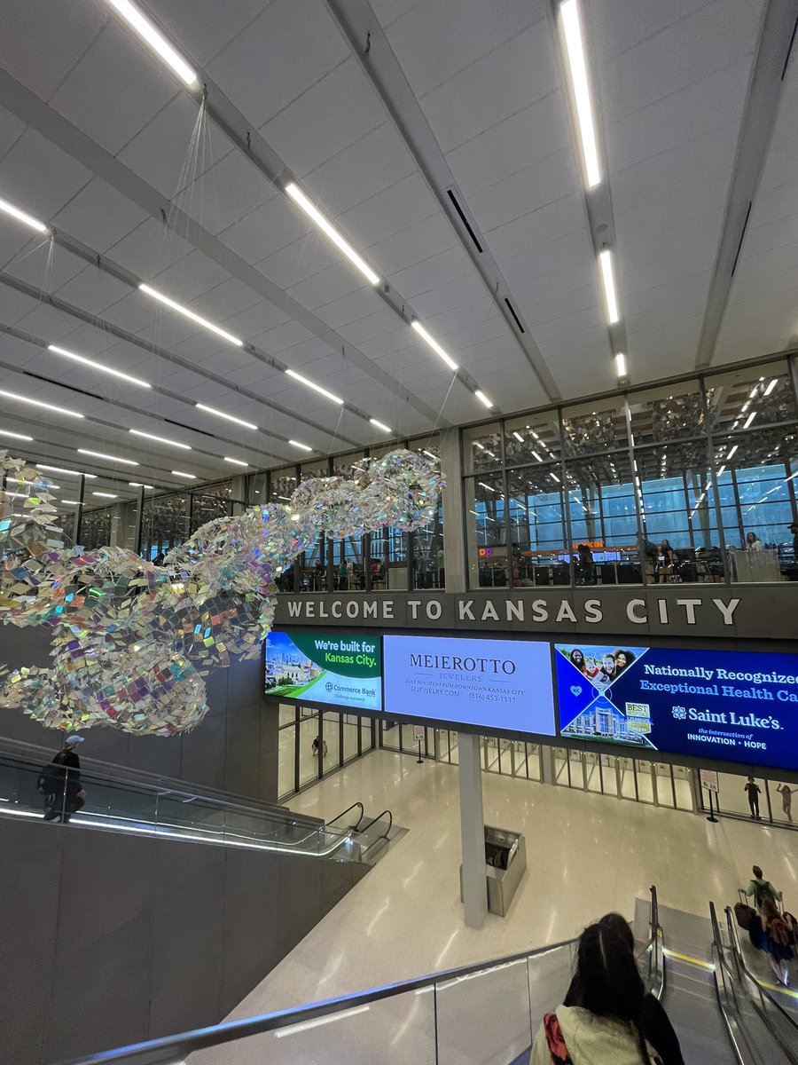 WarrenKCTV5's tweet photo. Such a fan of the new airport -  @Fly_KansasCity 

Can’t wait for even more flights to be added! https://t.co/My39j4buSA