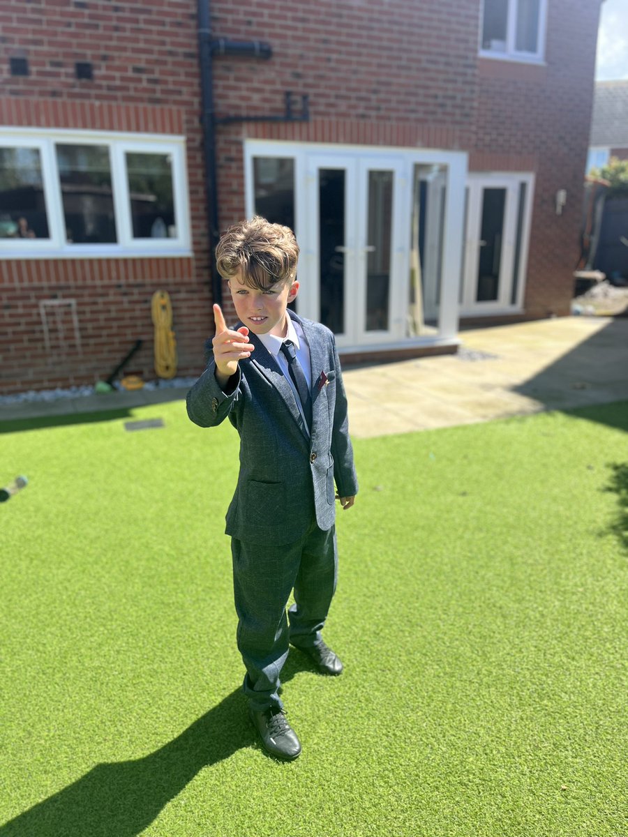 Niklogi's tweet photo. Riley loved playing @Lord_Sugar in his year 6 leavers service today. Thanks to all the staff @ysgolbrynhedydd for all the support over the years https://t.co/Jo48qNhwgz