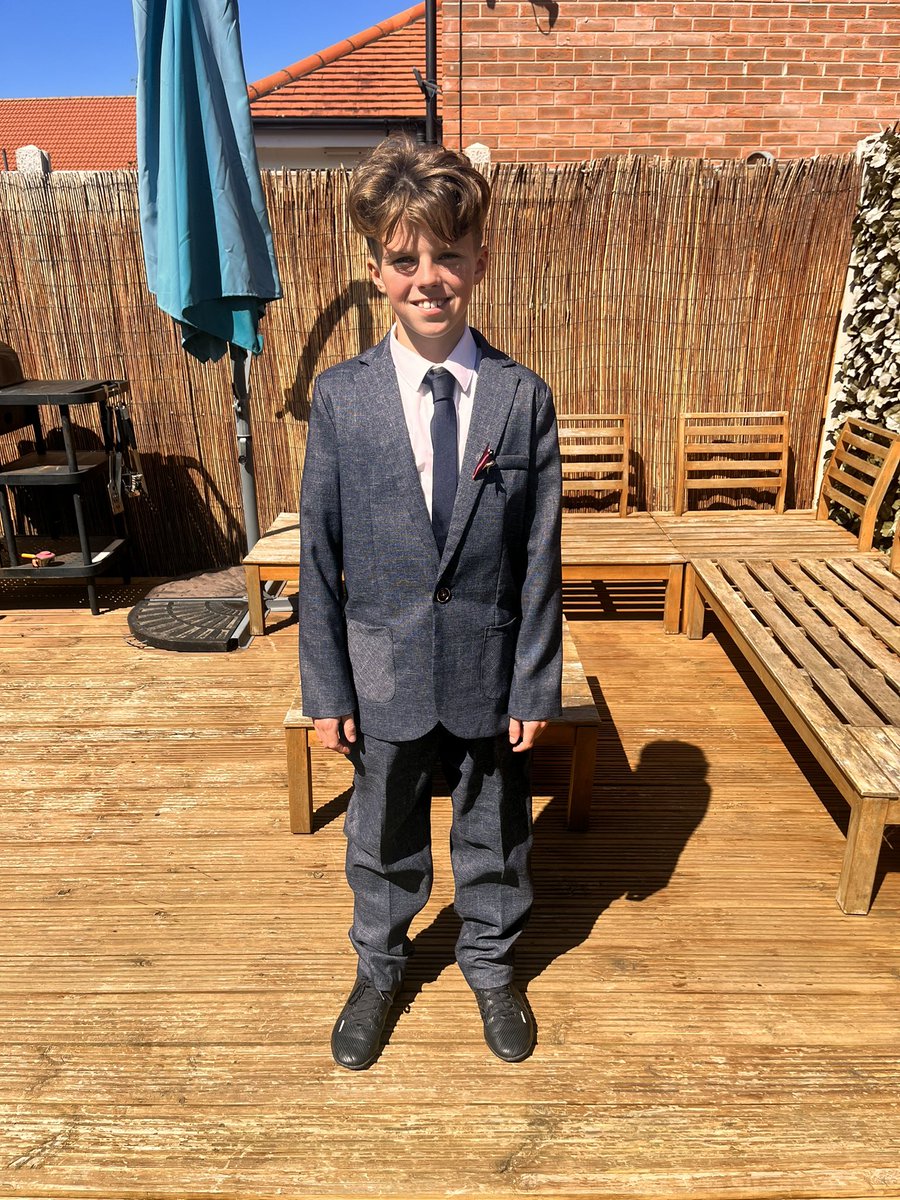 Niklogi's tweet photo. Riley loved playing @Lord_Sugar in his year 6 leavers service today. Thanks to all the staff @ysgolbrynhedydd for all the support over the years https://t.co/Jo48qNhwgz