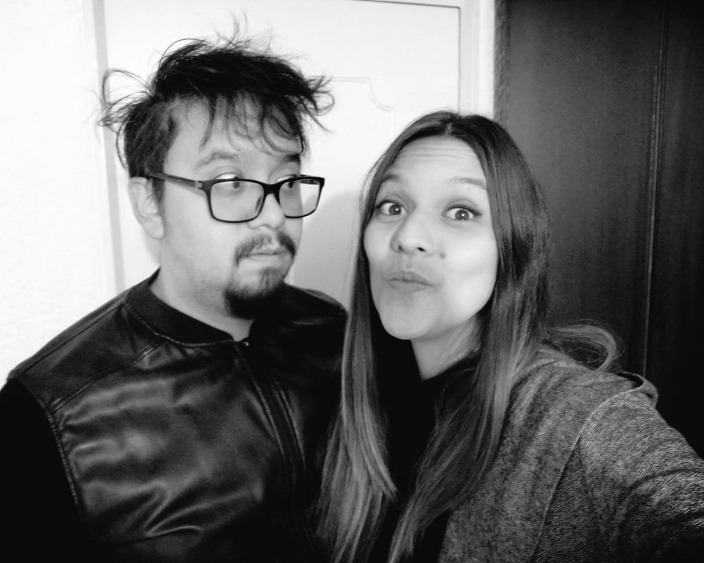 chaguacrows's tweet photo. Como Monicrows sale en las fotos vs. como Chagua sale en las fotos... ¿Notan la diferencia? #fotoadictos #pareja #twitchcolombia #twitch https://t.co/I3zQ4Xl4uf
