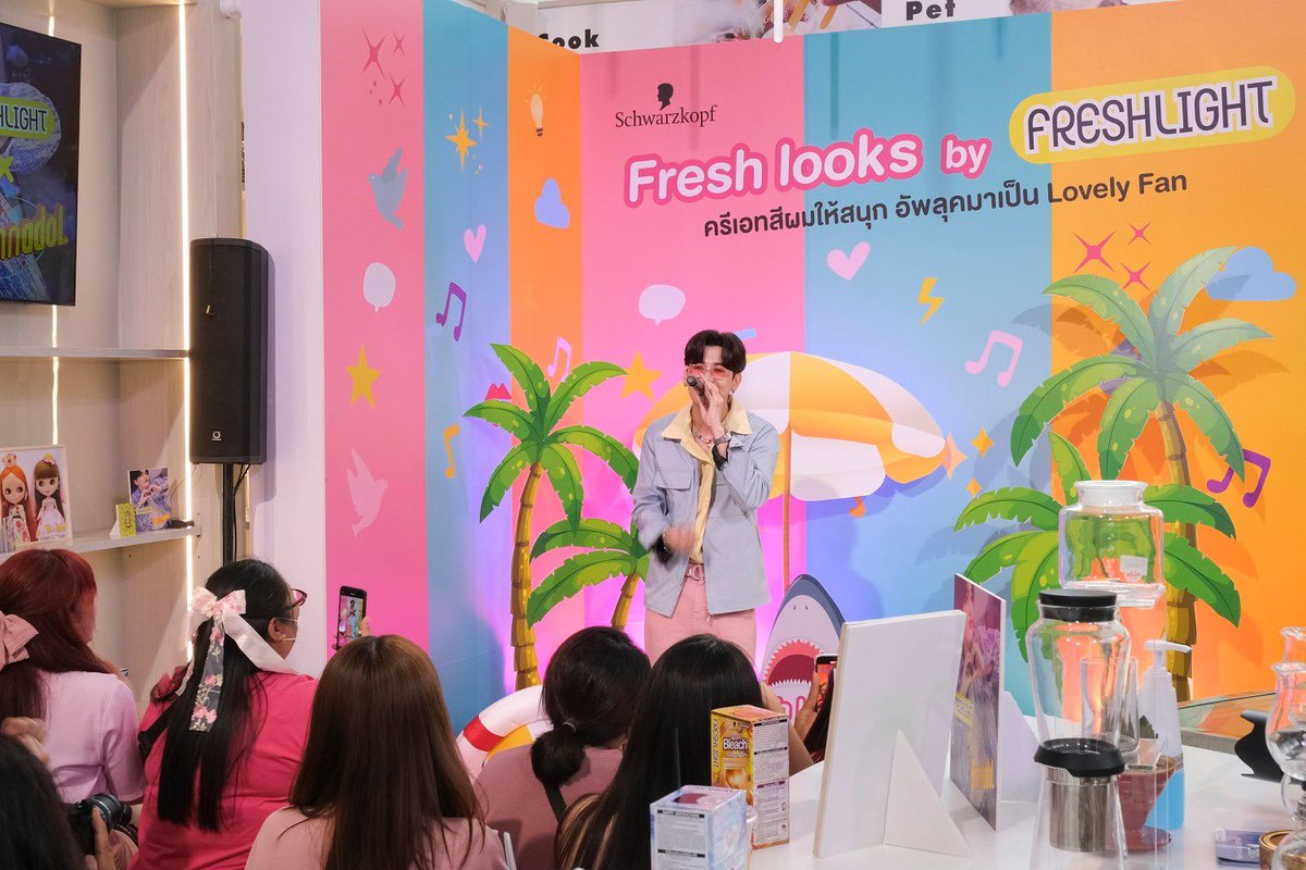 NGnewsgen's tweet photo. Fresh Looks by Freshlight จัดอีเวนต์ ชวน บอนซ์ ณดล อวดลุคสีผมใหม่
พร้อมโชว์ Mini Concert เอาใจ Lovely Fan 

Fresh Looks by Freshlight ผลิตภัณฑ์เปลี่ยนสีผมภายใต้แบรนด์ระดับโลกชวาร์สคอฟ

🔗 https://t.co/wybPZppL00😊

#FreshlookbyFreshlight
#bonnadol https://t.co/KXNB5QObK9