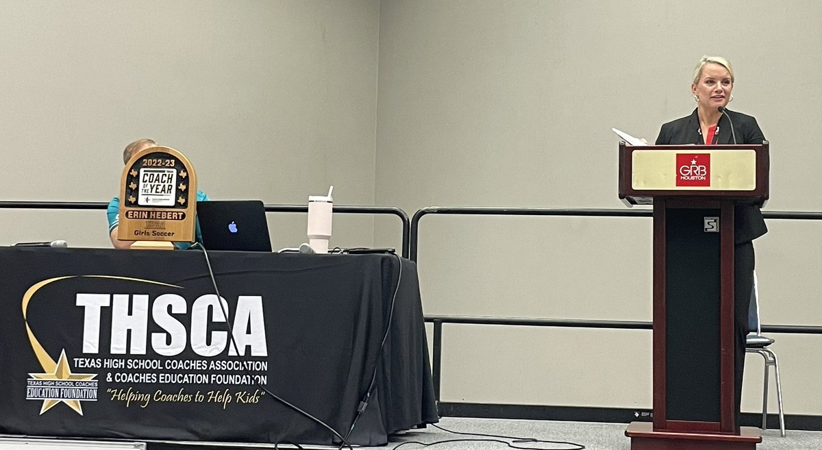 LISDsports's tweet photo. Our Coach of the Year presenting at @THSCAcoaches! Thank you for giving back to the soccer coaches in Texas! @THSCAcoaches @LewisvilleISD https://t.co/cCrn4cGwK3