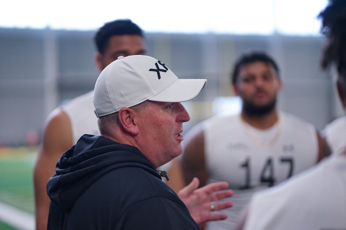 TheUFL's tweet image. Just a quick @DDykemanXFL appreciation post. 

If you didn’t know, he’s our VP of Football Operations. He’s a good person to know. And we’re lucky to have him 👏

#XFL | #XFLShowcase