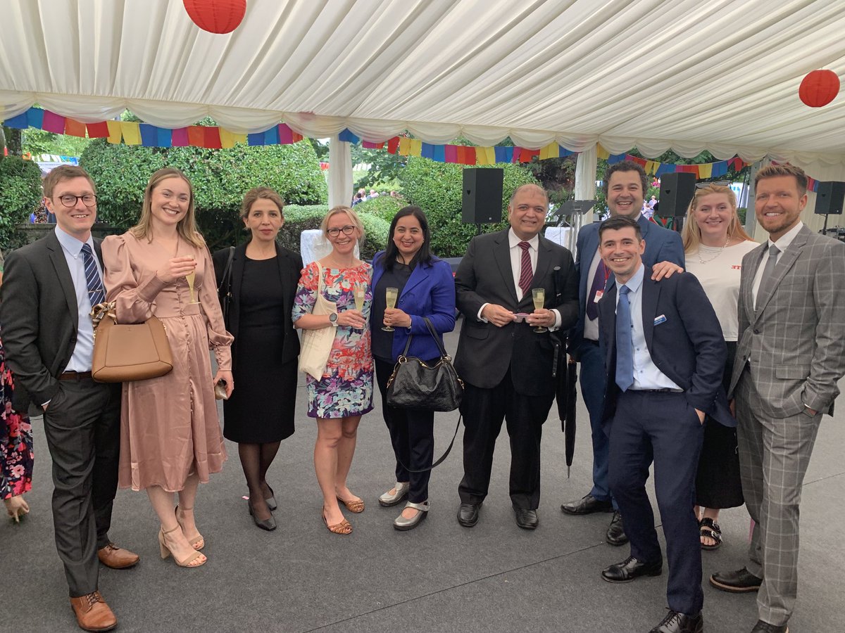Shannu Bhatia (@shannubhatia) on Twitter photo Congratulations to our dental students <a href="/CardiffDental/">School of Dentistry I Ysgol Deintyddiaeth</a> <a href="/cardiffuni/">Cardiff University</a> who are graduating today. Very proud of you all! <a href="/nicolainnes/">Nicola Innes</a> <a href="/CharlotteEman15/">Charlotte Emanuel</a> @fergusonel Congratulations to our dental students <a href="/CardiffDental/">School of Dentistry I Ysgol Deintyddiaeth</a> <a href="/cardiffuni/">Cardiff University</a> who are graduating today. Very proud of you all! <a href="/nicolainnes/">Nicola Innes</a> <a href="/CharlotteEman15/">Charlotte Emanuel</a> @fergusonel