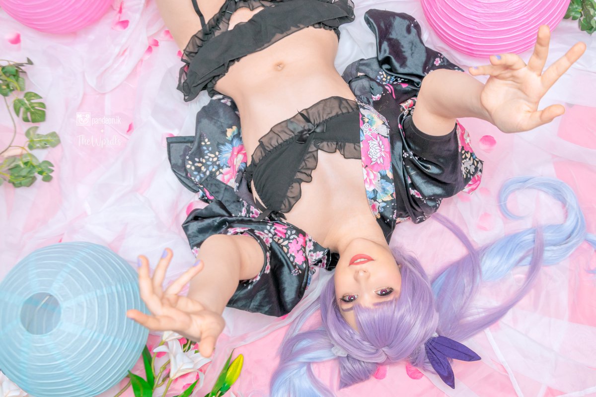 KeichoCosplay's tweet photo. Oi, it's me, your sleepy gf. Let's cuddle together 👉👈

📷thewprdls
Edit: Pandeon.ik

#Keqing #GenshinImpact #cosplay #gf #sleepygf #hourglass #fit https://t.co/0ezWqHFw7e