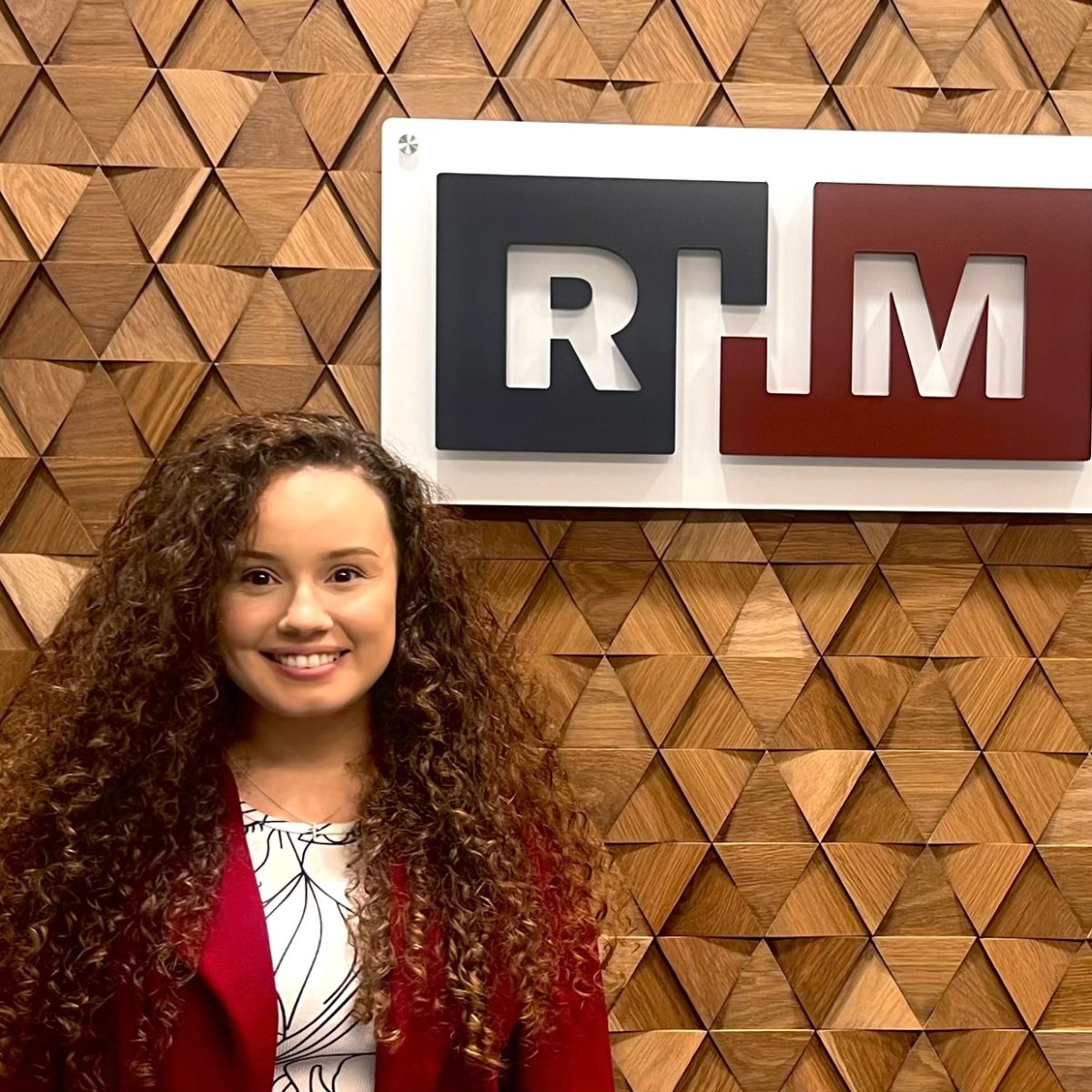 rhmstaffing's tweet photo. Destinee, your hard work and dedication have paid off. Congrats on your well-deserved promotion to Customer Service Associate!🎉 #CareerGoals #TeamRHM #RHMStaffingSolutions https://t.co/CadJ2hb02h
