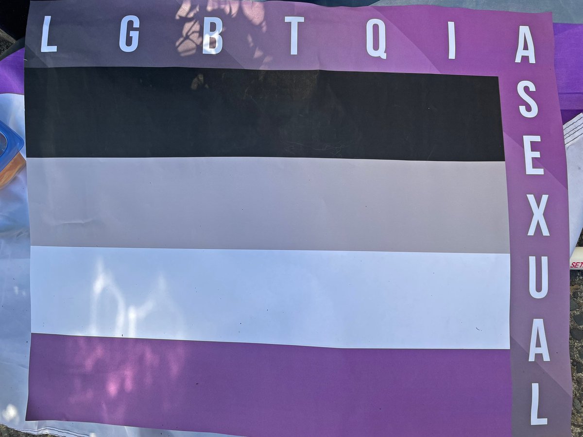 Robotvirgin's tweet photo. PDX Aces at Portland PRIDE 2023! #asexual #ace #asexualawareness #asexualpride #pdxaces #pdx #portland #portlandpride #Pride2023 #PrideMonth #pride #LGBTQIA https://t.co/jKBNNELjsy