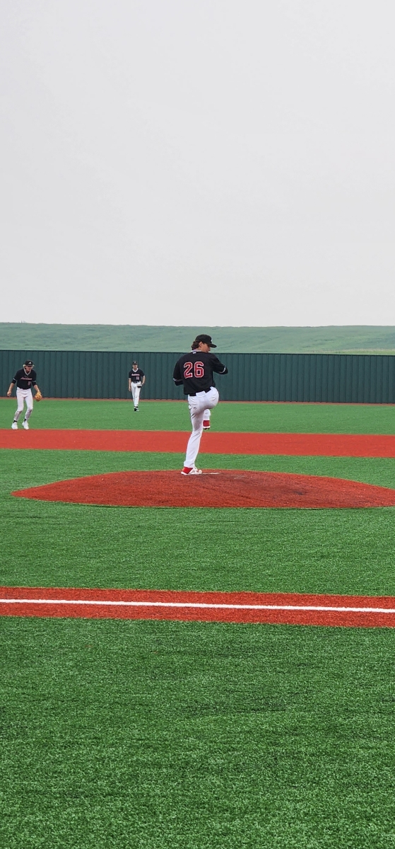 🔦Pitcher Spotlight 🔦

Carter Gabert has been shoving for the AHP Summer Team this year. 

Carter is currently pitching to 1.05 ERA in 26.2 Innings w/ 29 k's to just 9BB

Carter has allowed only 14 hits and carries a WHIP of 1.163

Carter will be heading to Okanagan College