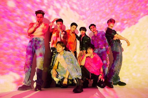 mollyysim's tweet photo. [GIVEAWAY] for my followers ❤️

I’m giving away 
x1 sealed album (random)

EXO EXIST PHOTOBOOK VER.

📍ships worldwide
✔️RT &amp; LIKE this tweet
❕non-track mailing

#EXO #EXO_EXIST #weareoneEXO #EXO_CreamSoda #EXO_HearMeOut https://t.co/MhvbiPhgNE