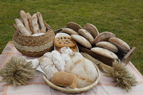 #BreadMatters to people because it is a source of sustenance, nutrition, cultural significance and offers various health benefits

#bread #breadlovers #foodie #foodlovers
