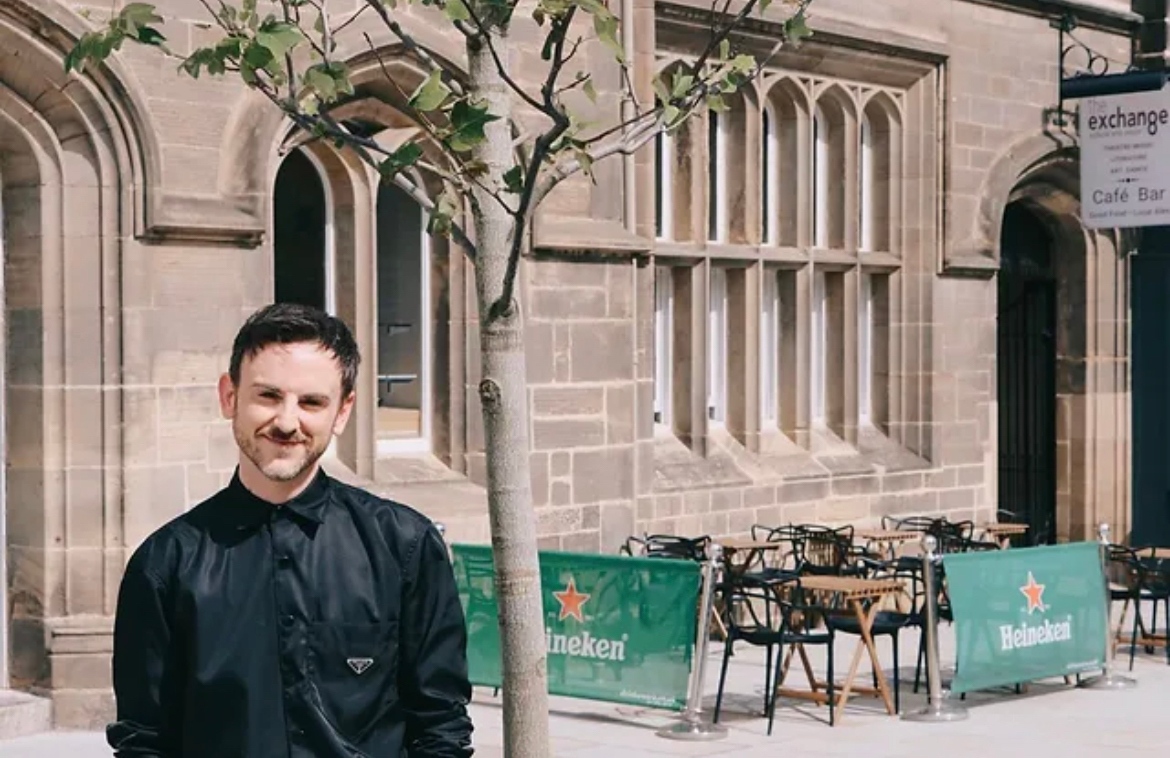 Say Hello to NORTH TYNESIDE YOUTH DANCE (NTYD) as they set up a dance training program at The Exchange 1856. 🩰

To read the full interview with choreographer Anthony Lo-Giudice please visit theexchange1856.com/post/new-organ…
⁠
#theexchange1856 #northshields #NTYD #newcastledance