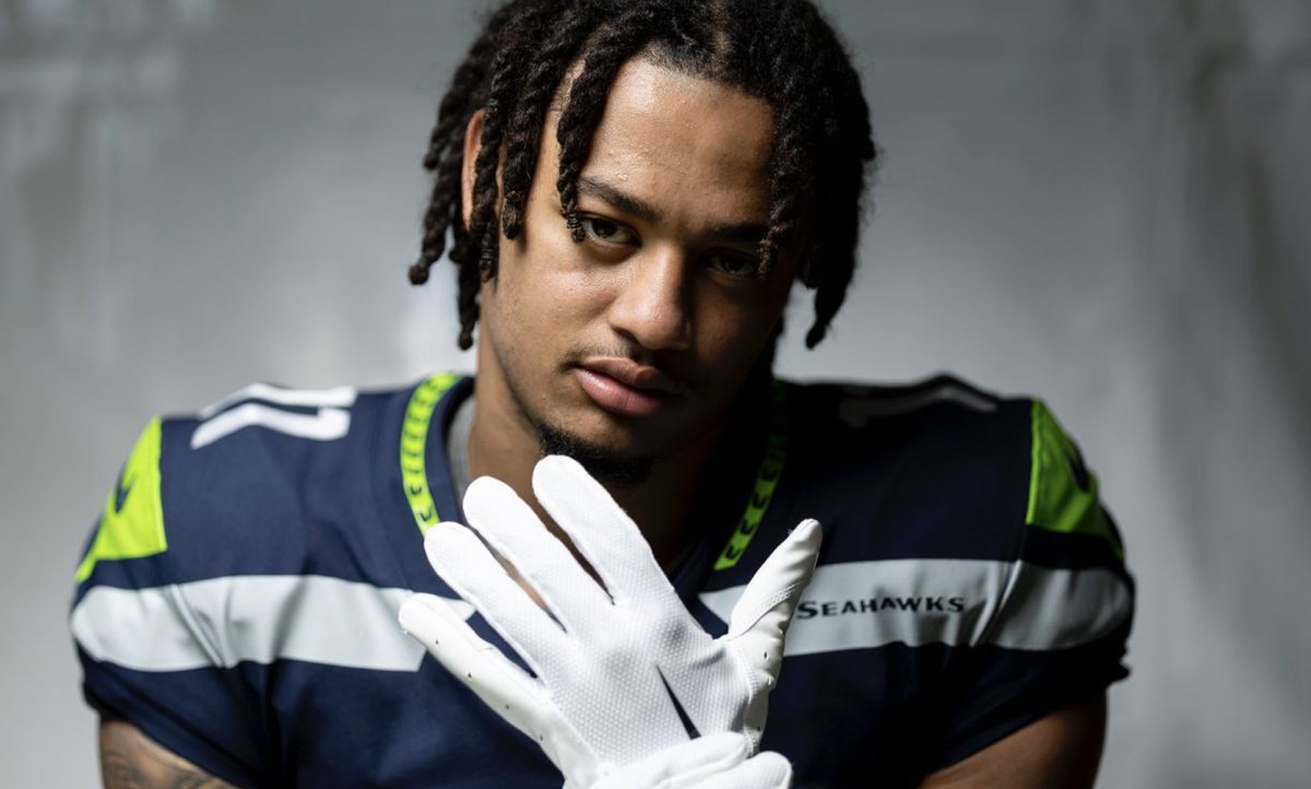 The Madden ratings for rookie WR’s this year are something ELSE.

Jaxon Smith-Njigba: 78 overall, 89 speed (overall rating higher than Garrett Wilson and Chris Olave last year)

Zay Flowers: 77 overall, 93 speed (higher speed rating than Deebo Samuel and Justin Jefferson)

Jordan