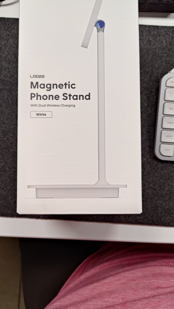 🚨 FOR SALE 🚨
LAB22 Magnetic Phone Stand with Dual Wireless Charging - WHITE (BRAND NEW)

$100 Shipped ($130 Moment price)

This is the Sara Dietschy stand that is being sold by Moment. I'm only selling it because I don't currently own any Magsafe devices. DM me if interested.