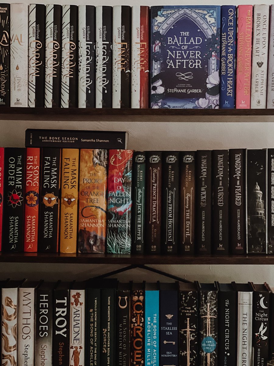 Did you know that it's World Emoji day? This calls for a little Emoji game, don't you think? ✨
⠀⠀⠀⠀⠀⠀⠀⠀⠀
Can you guess what the books are based on…
•
instagram.com/p/CuzoLnFKyry/