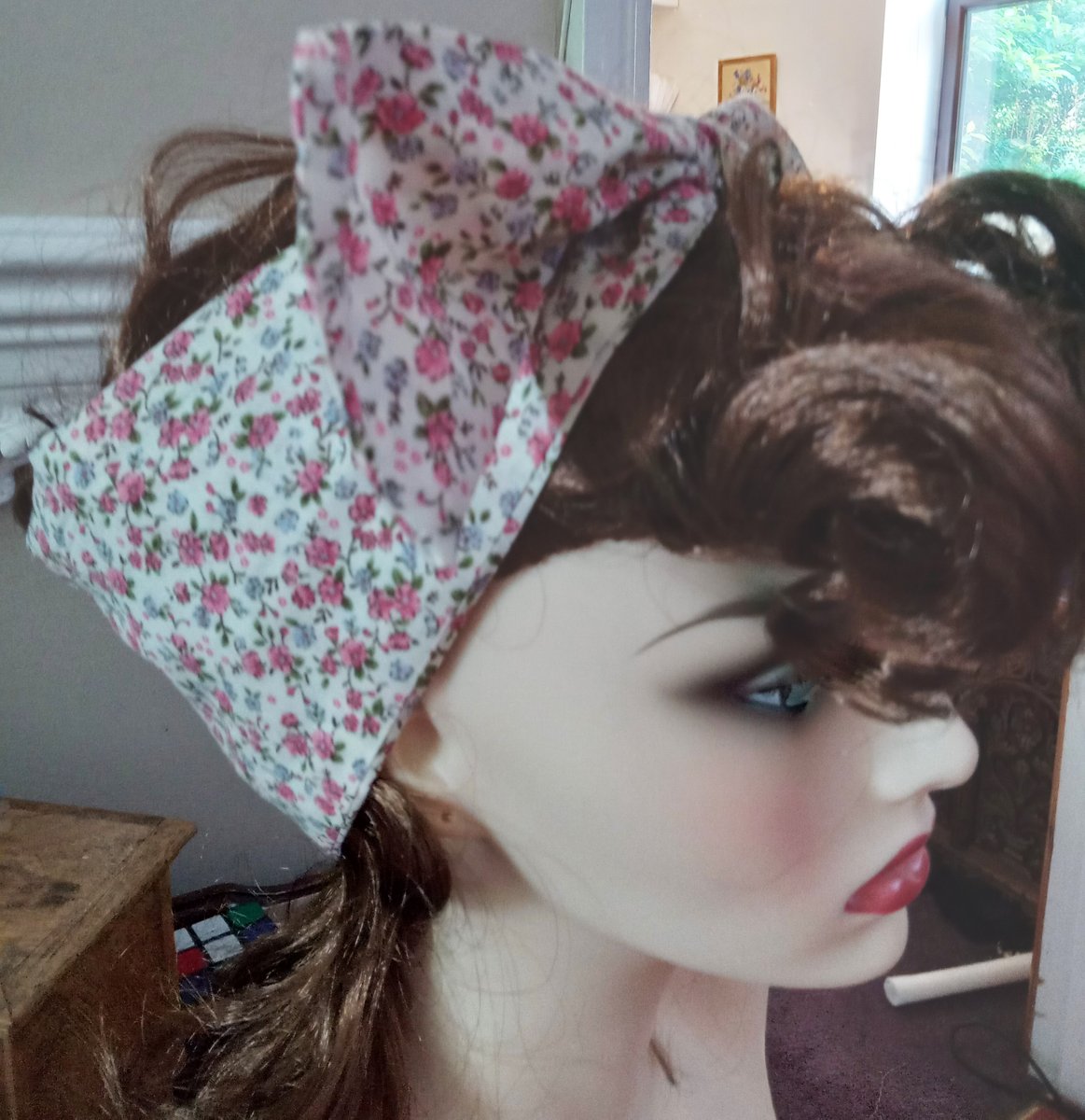 Art2Wear's tweet photo. Complete your 50s Look with one of our new headscarves https://t.co/Djl7GZjktw