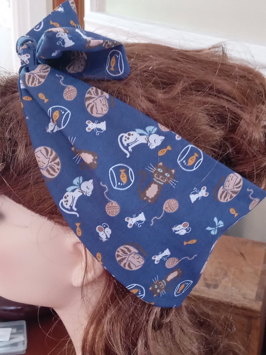 Art2Wear's tweet photo. Complete your 50s Look with one of our new headscarves https://t.co/Djl7GZjktw