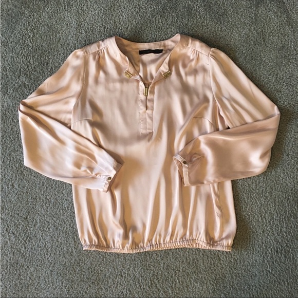 So good I had to share! Check out all the items I'm loving on <a href="/Poshmarkapp/">Poshmark</a> from <a href="/KellyZackRosen/">Kelly Zackrisson</a> <a href="/elliehon12/">Hon12</a> #poshmark #fashion #style #shopmycloset #express #ralphlauren #thelimited: posh.mk/zgiebY0RvBb
