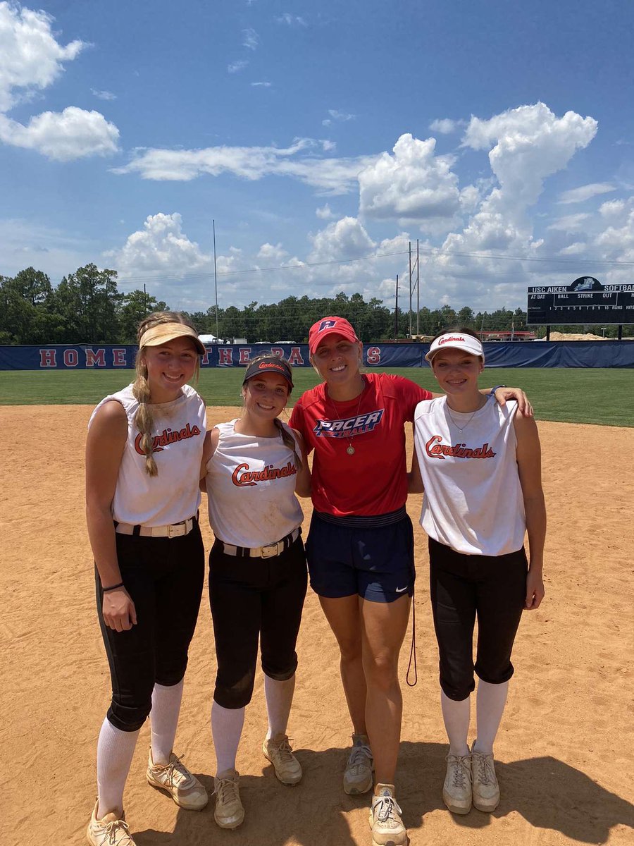 WilliamsHaydin's tweet photo. Thank you to @CoachpooleU and @AliciaDorgan for such a great camp! I learned a few new things that i can’t wait to take back to my game! I meet so many wonderful girls and had so much fun! @cardinalsgore #cardsup https://t.co/ppfBxvv7ko