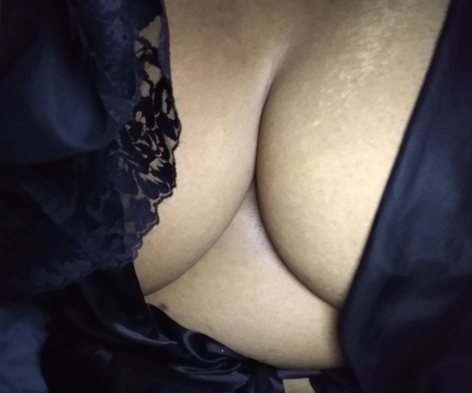 Fresh out the shower. Laying in bed. Listening to the rain fall. https://t.co/OTmh2ECKdh<a href="/tag/sexy"class="tags"><span>#sexy</span></a><a href="/tag/linkinbio"class="tags"><span>#linkinbio</span></a><a href="/tag/thicc"class="tags"><span>#thicc</span></a><a href="/tag/sellingcontent"class="tags"><span>#sellingcontent</span></a><a href="/tag/only"class="tags"><span>#only</span></a>