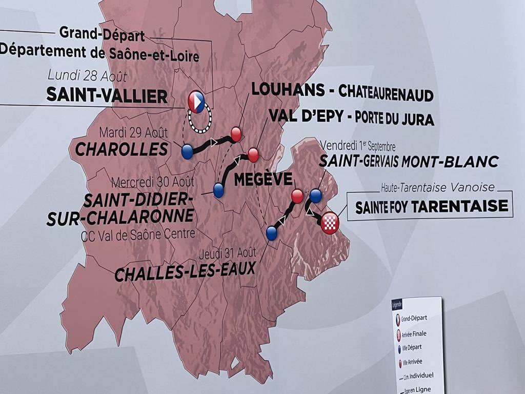 JullienBreches's tweet photo. J’ai eu le plaisir de retrouver ce matin le grand patron du TDF, Christian Prudhomme, pour le lancement du 1er Tour de l’Avenir Femmes que Megève accueillera le 31 août. Soutenus par le Dept74, notre participation à ce nouveau rdv cyclo confirme l’adn de notre territoire 🚴🏼‍♀️ https://t.co/5JkzYMht5d