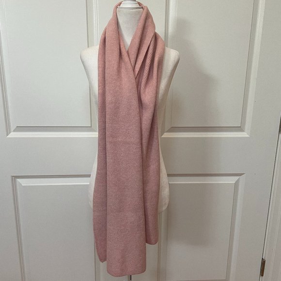 So good I had to share! Check out all the items I'm loving on <a href="/Poshmarkapp/">Poshmark</a> from <a href="/LHdesign5/">LH design</a> <a href="/elliehon12/">Hon12</a> #poshmark #fashion #style #shopmycloset #ralphlauren #jcrew: posh.mk/eOneCqORvBb