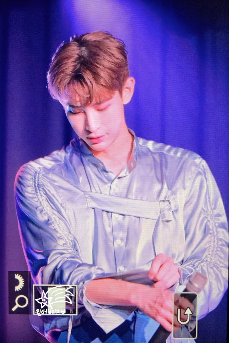 WinterBreezeKHS's tweet photo. Pr**230717 1부

🥺

#VAV #Lou #로우 #김호성 #호성 #2m
#브이에이브이 
#Subcönscióus #Subconsciou https://t.co/sZcXGyWM7T
