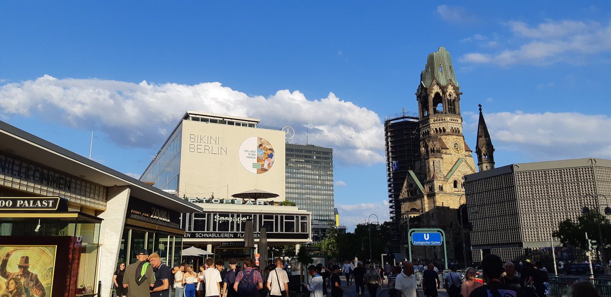 MonikaFrance's tweet photo. Au #Cinema à #Berlin ;
Bien sûr au #ZooPalast 🥰
Voir #missionImpossible avec #TomCruise https://t.co/mW7SDyKRyd