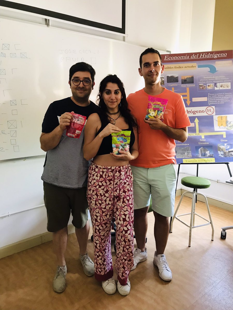 Este año ha estado muy reñida la competición, pero la #tortilla_española en su versión clásica o guisada se han alzado con el 3er y 2do puesto, y la #quiche de puerros y beicon de <a href="/MarLaraSerrano/">Marta Lara Serrano</a>… de muerte! 1er premio. 
Enhorabuena a todos!!!