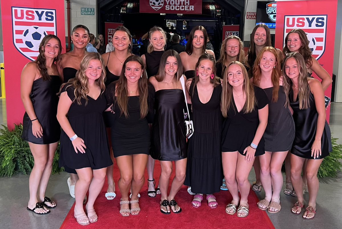 The <a href="/LFA_Tottleben/">Lou Fusz Athletic 05G Tottleben</a> ladies have arrived on the red carpet in style for the  <a href="/USYouthSoccer/">US Youth Soccer</a> National Championship - let’s do this! #foritall