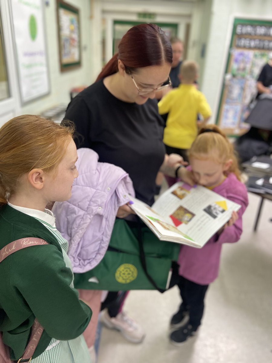 ChristChurchCoE's tweet photo. It was lovely to see our children excited to share their artwork with their parents and carers during our art gallery this afternoon! Thank you all for joining us! 🎨🖌️ #artwork #gallery #arty #creativity #sharingtogether https://t.co/vImJNMOS37