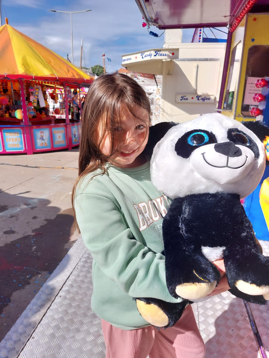 Consistency...😉😎

Another year at Anstruther Harbour Shows...

'Mum do you think you could win this one?' 🐼

Even better it only cost me £2!!🎉

Will moan about it taking up space in her room later, Still buzzing off my win!😂

#summer2023 #staycation #EastNeuk