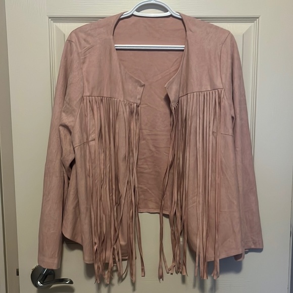 CorlettKristen's tweet photo. So good I had to share! Check out all the items I'm loving on @Poshmarkapp #poshmark #fashion #style #shopmycloset #penningtons: https://t.co/NYH5sY6vyj https://t.co/npXlERQTQu