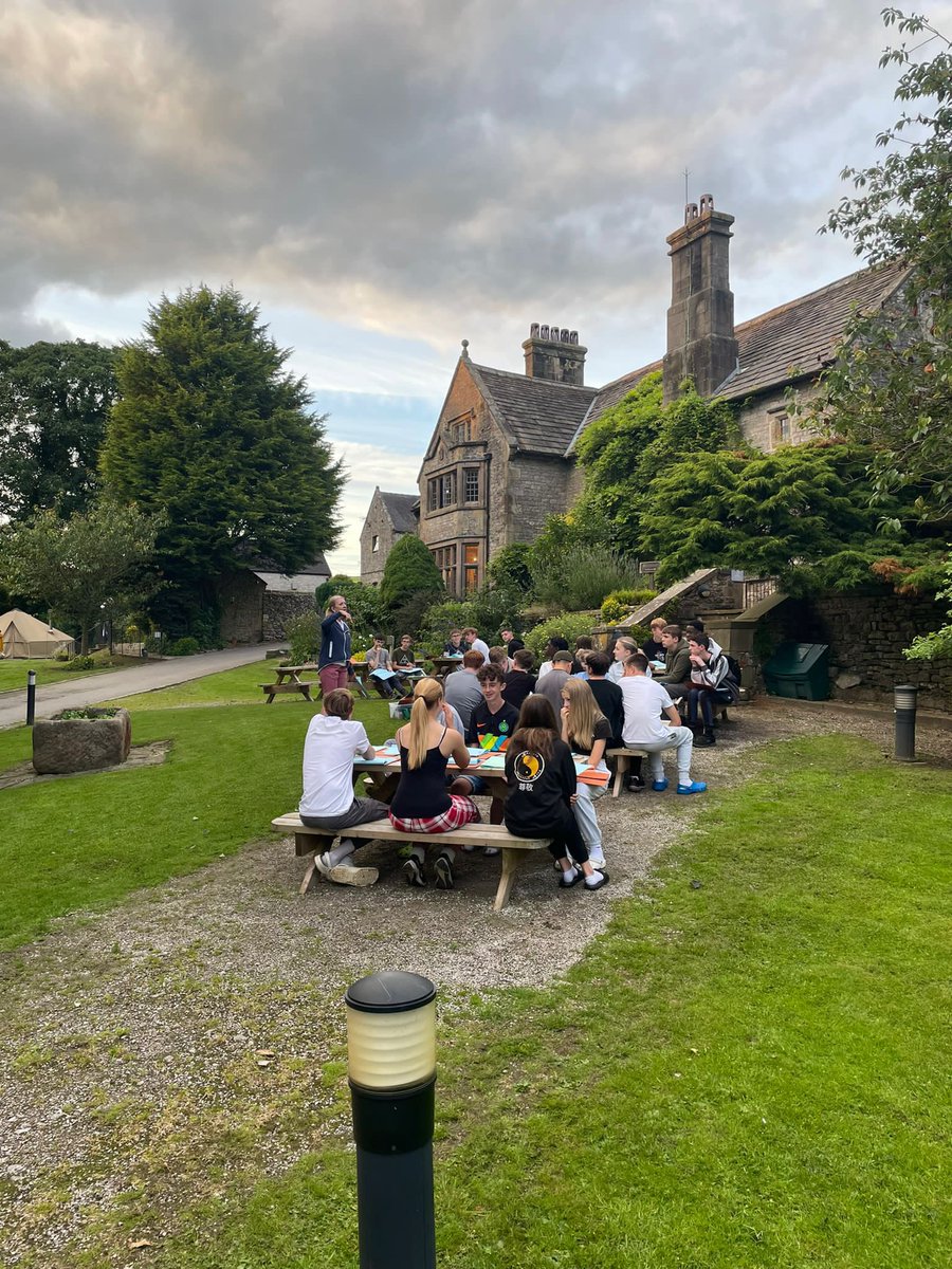 MrSmith_Geog's tweet photo. A great first day in the Peak District with Year 10 geographers - Dovedale and prep for tomorrow! @ChelmerValleyHS https://t.co/hulezfSY61