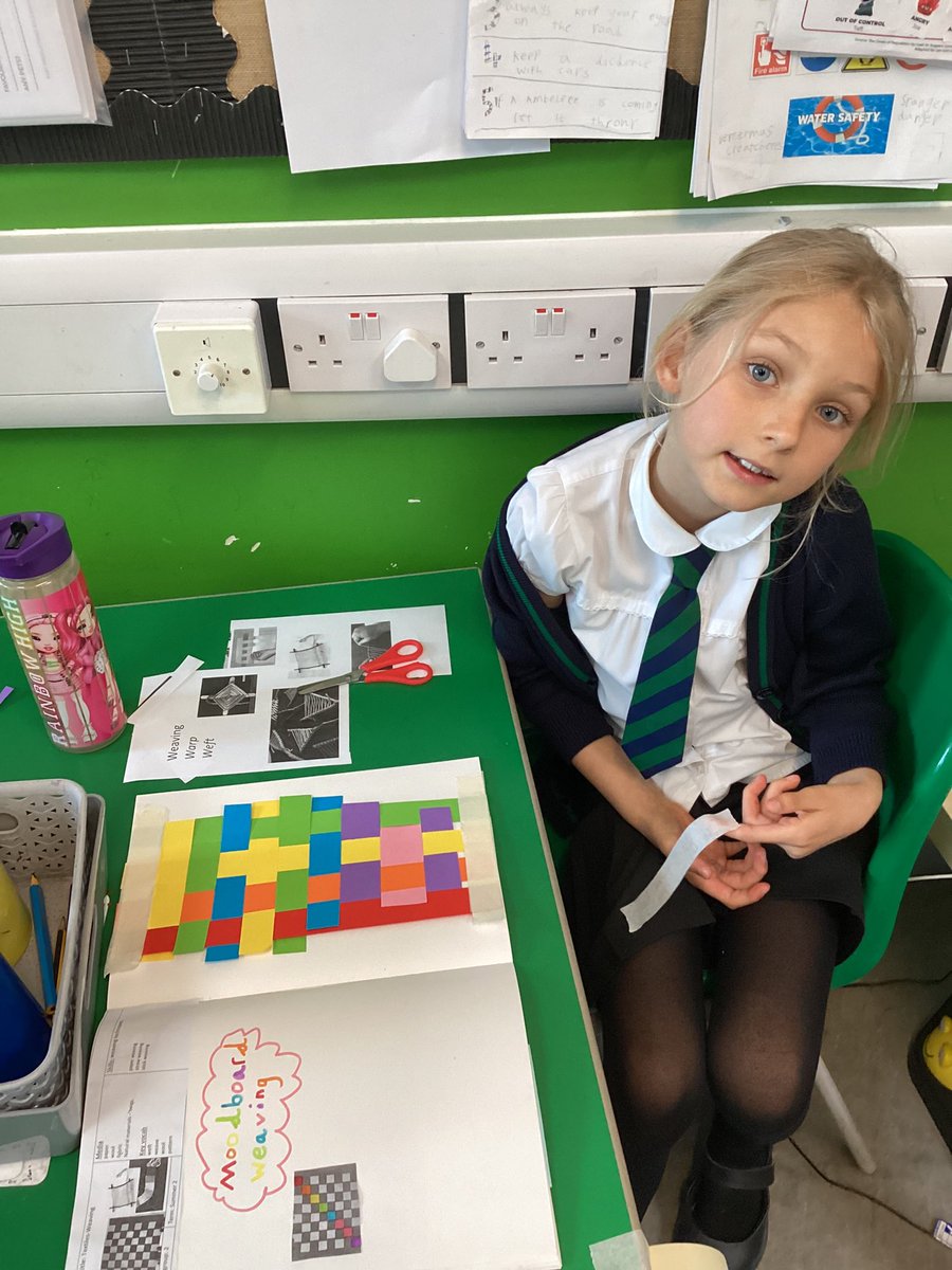 Year2LLTPA22's tweet photo. What a creative day! After finishing our pouches in Design Technology, we then turned our hands to weaving and the warp and weft! @limetreepa #WeAreBrightFutures #ltpaart #ltpadt https://t.co/0gyaVP9EAt