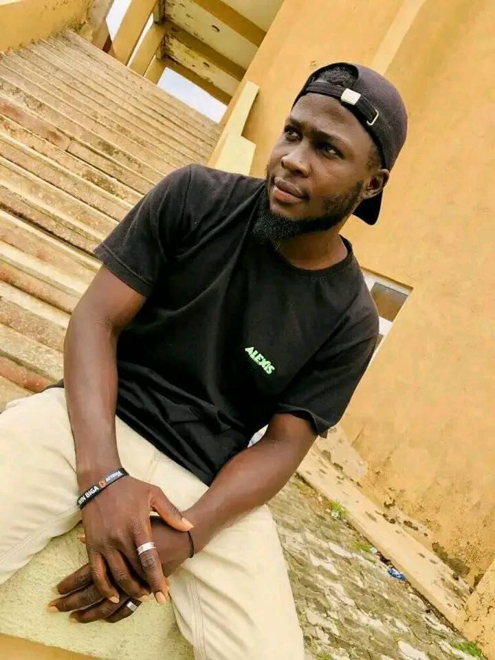 SuperSlimEli's tweet photo. Hello everyone, Please we are begging & asking for your help to safe this young man's life ๐๐พ
End Kidney Disease is no joke, he needs 15million Naira for a transplant.
Nothing is too small ๐๐พ
#SupportAlex
#SaveAlexander
His family Dillas - 08037139542 https://t.co/gMXkxZSaR1