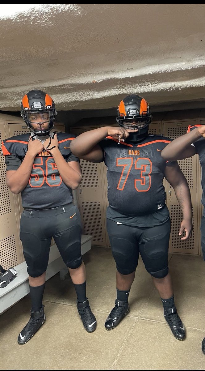 CoachDB309's tweet photo. Dreams do become reality!! Grind hard!! Proud coach!! #D1 #OTR #IGTBAR https://t.co/SQNVihNkPs