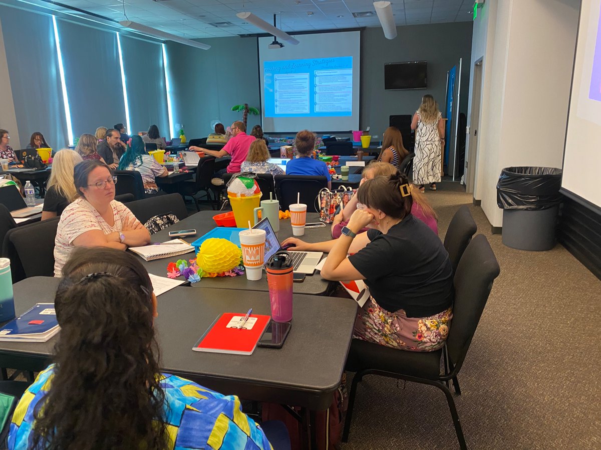 Transition training happening right now for all of ACCESS. #teamtransition #kleintransition #threepillars @kirstenallman <a href="/cadproctor/">Dawn Proctor</a> @alissa_kutac <a href="/KleinISD/">Klein ISD</a>