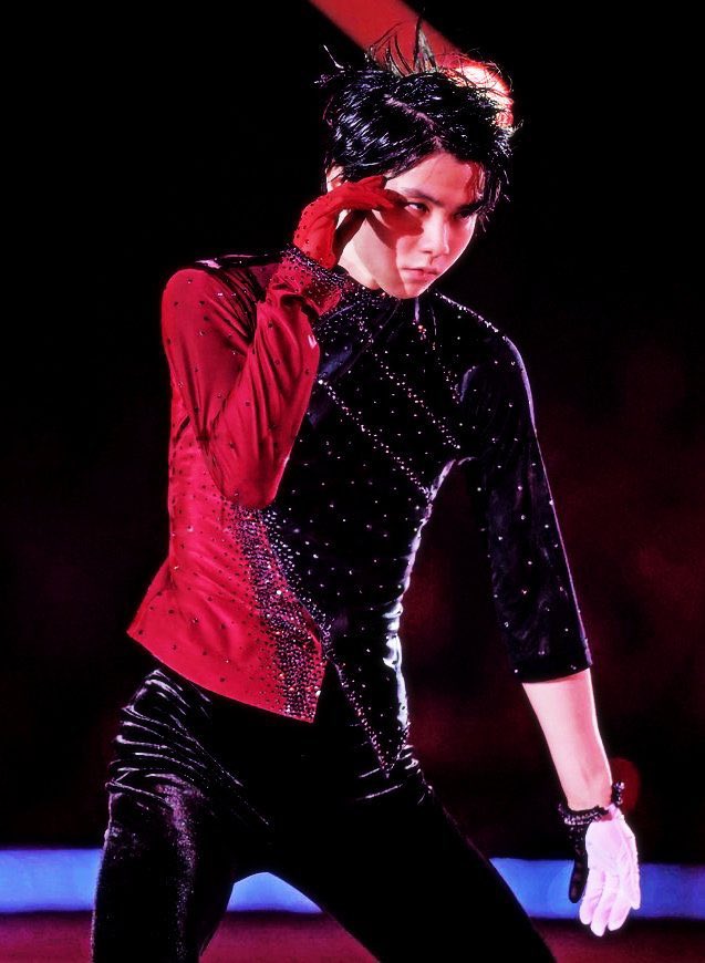 dustyfyre's tweet photo. It's #MasqueradeMonday ❤️✨🖤
#羽生結弦
#yuzuruhanyu #HANYUYUZURU https://t.co/DTbfdn31SS