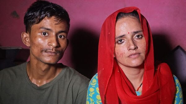 Boiled___Potato's tweet photo. #SeemaHaider (ISI Agent),has been arrested by UP ATS along with her partner Sachin Meena.She is a  married mother of four from Sindh, #Pakistan.Seema traveled from Pakistan to #dubai&amp; then to #Nepal,She entered India illegally via Nepal raising some serious questions to security. https://t.co/gU6JgVn2v8