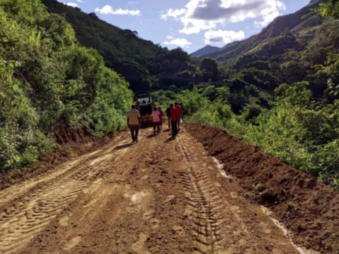 𝙉𝙤𝙩𝙞𝙘𝙞𝙖 𝙍𝙚𝙜𝙞𝙤𝙣𝙖𝙡: Restauran vialidad agrícola de la parroquia La Democracia en Miranda.

🗞️ Fuente: Últimas Noticias.

🌐 Facebook: Somos Ola Mirandina

🌐 Twitter: <a href="/OlaMirandina/">Ola Mirandina</a>

🖥️ Visita nuestro portal web: olamirandina.com/restauran-vial…

#Rusia #Trump #UniónEuropea