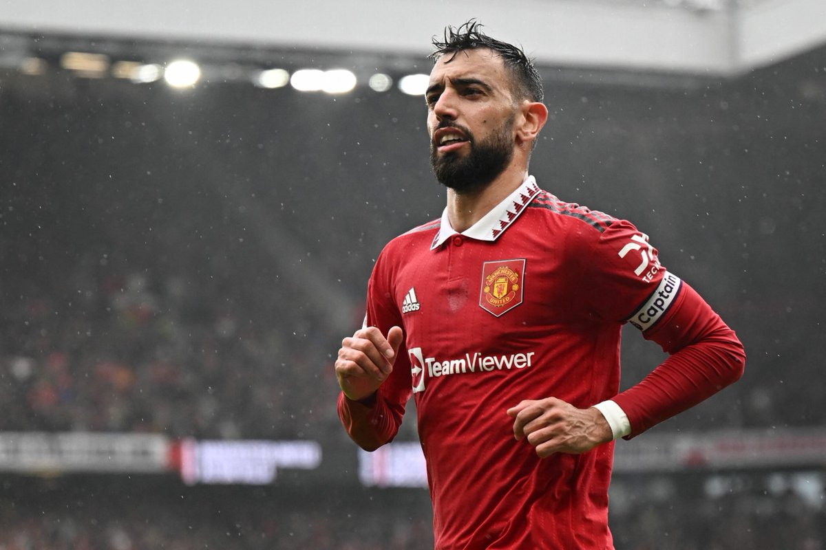 FootballTalkHQ's tweet photo. Bruno Fernandes rejected several offers from Saudi Arabia. 🇸🇦 [@FabrizioRomano] https://t.co/IqNi8ILtr9